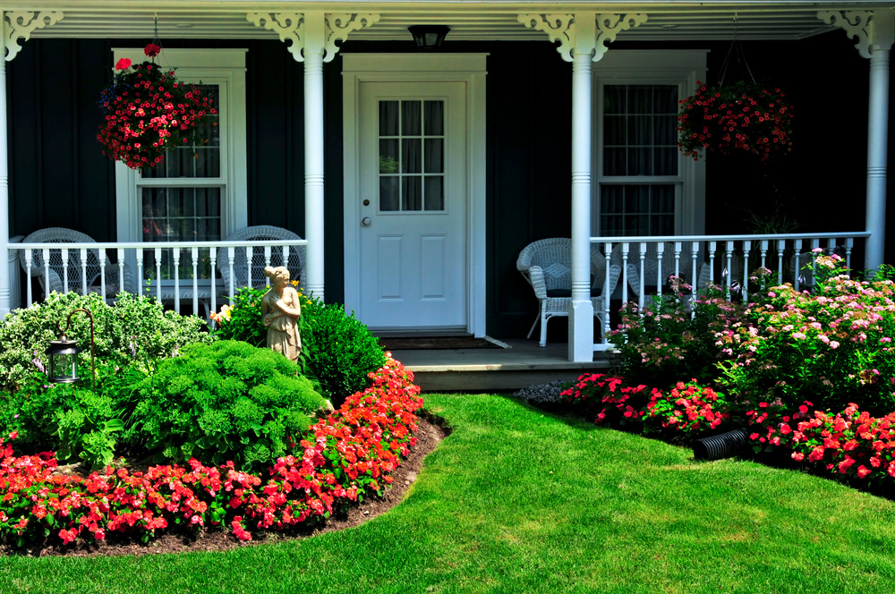 Front yard of a house Florida Front Yard Landscaping Ideas