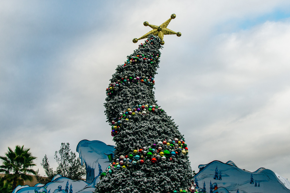 christmas tree at universal studio