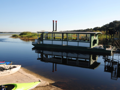 Myakka State Park Picture of a boat at the Myakka State Park